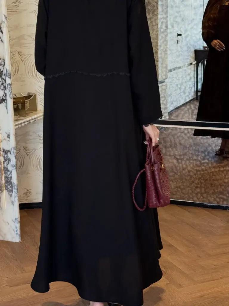 Abaya with Shelah.Abaya Code- D243Fabric type- Internet (انترنت)__Abaya Price- __ 29🇴🇲🇧🇭290  (1).webp