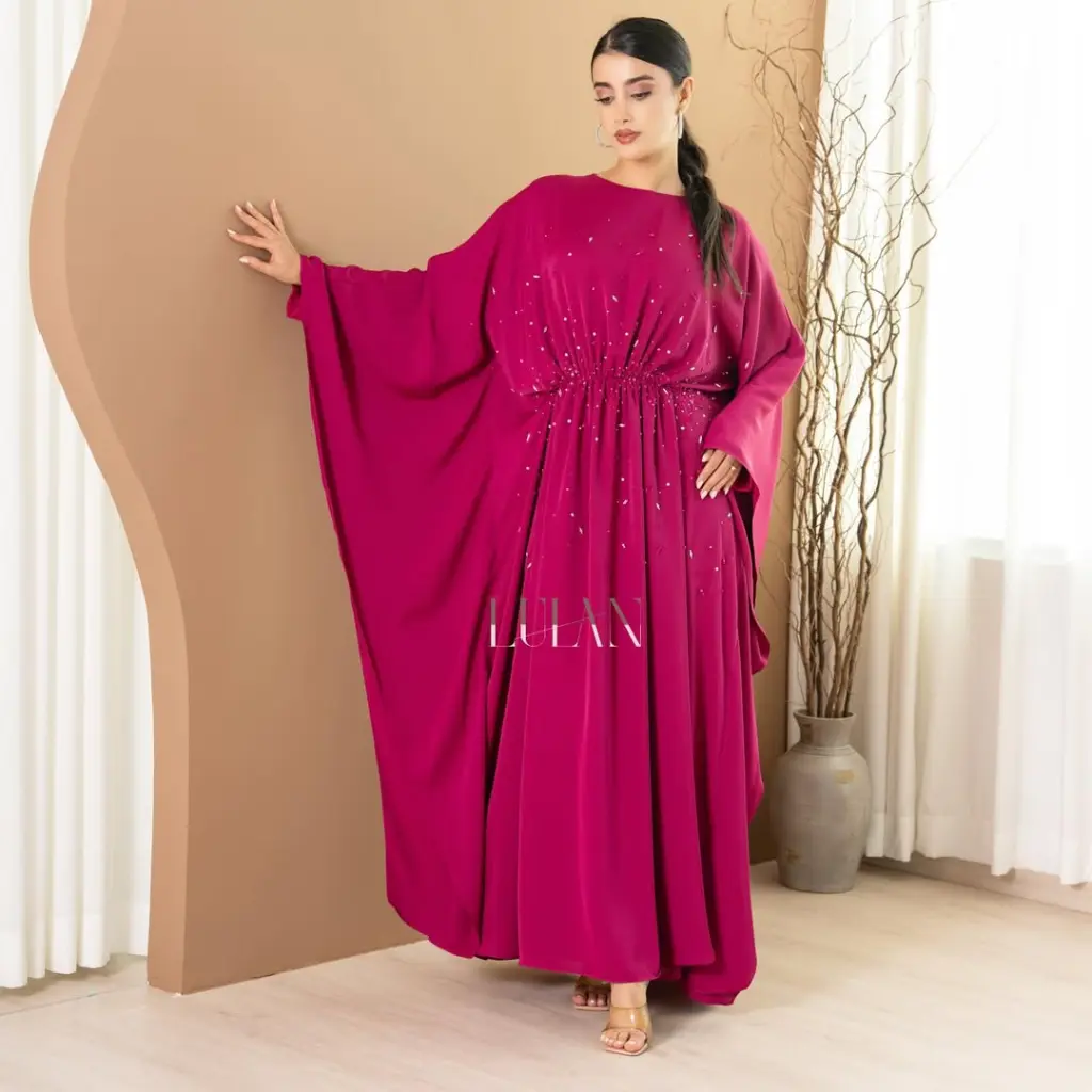 _قصه انسيابيه يمنحك إطلاله انثويه راقيه مع خرز ياباني في منطقه الخصرالقماش- كريب كوريالكود- LE-0 (3).webp