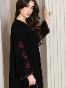 CODE - HDB 194..._عباية بقصه واسعه بقماش كريب ، تطريز مع خرز ، اللون يتغير ، مع شيله سادة. .____ (1).webp