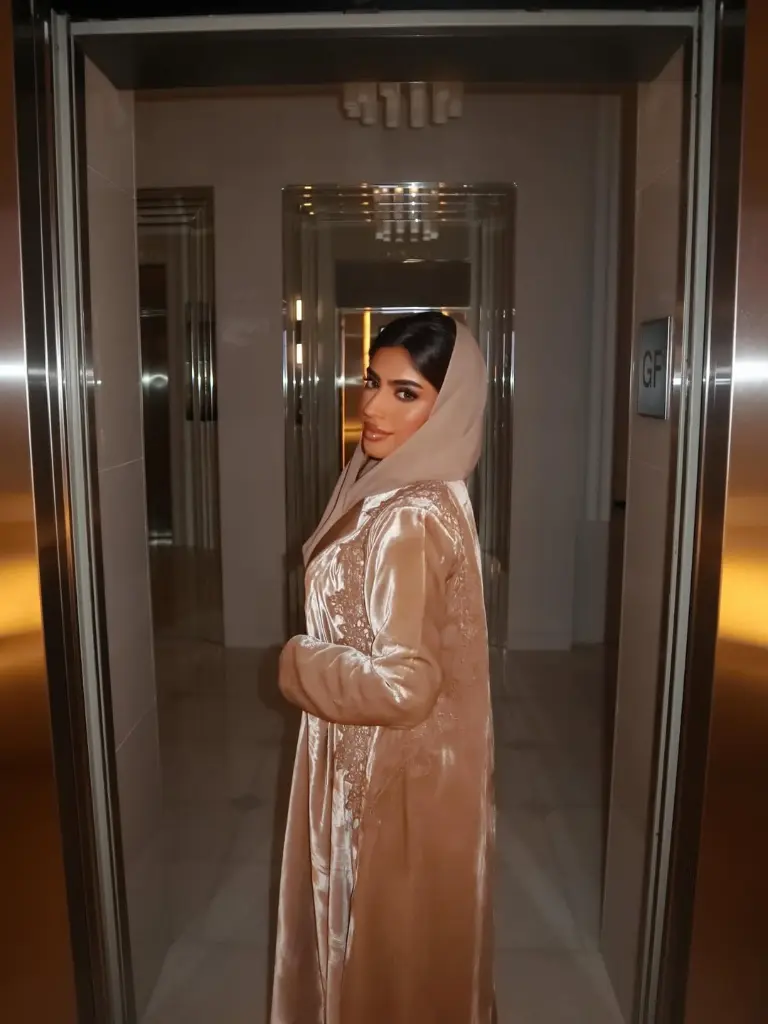 Styled in @valeri.attire 🤎 (1).webp