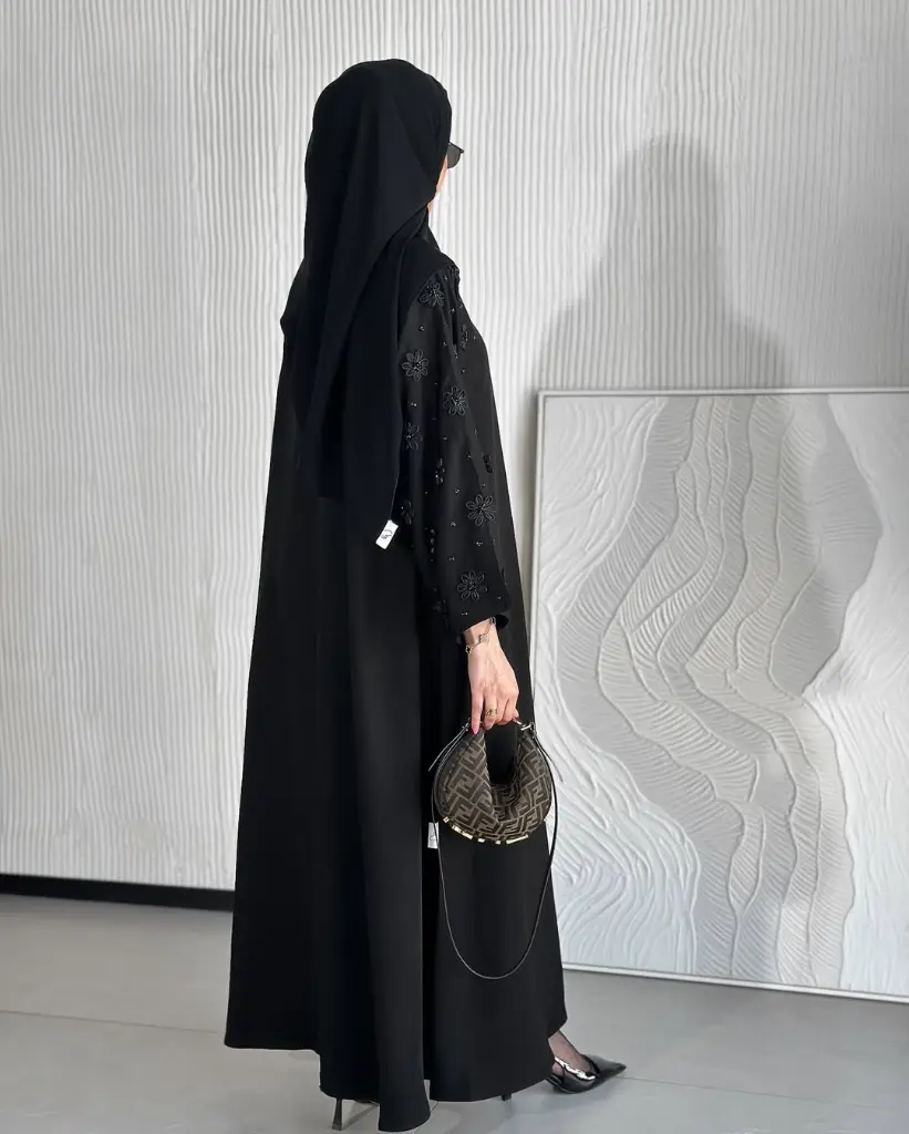 Abaya with Shelah____Abaya Code__- E17___خام العباية كريب سعودي بجودة جداً ممتازة خفيف ومريح فال (4).webp