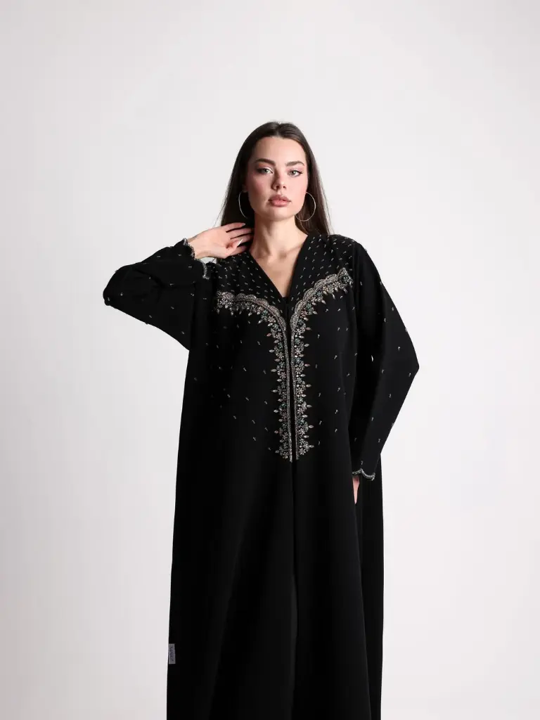 __CODE - MA29PRICE- 56 OMRمن العبايات الفخمة ، العباية بـ قماش إندونيسي بجودة جداً مُمتازة ، سوا (2).webp