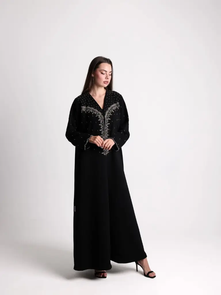 __CODE - MA29PRICE- 56 OMRمن العبايات الفخمة ، العباية بـ قماش إندونيسي بجودة جداً مُمتازة ، سوا (1).webp