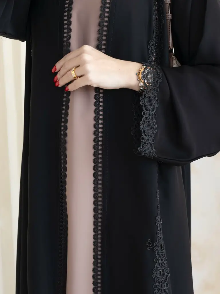 __Abaya Code- p215Abaya Price-37🇴🇲🇧🇭370🇸🇦🇶🇦🇦🇪32🇰🇼عباية للمناسبات قماشها بارد و فيها  (4).webp