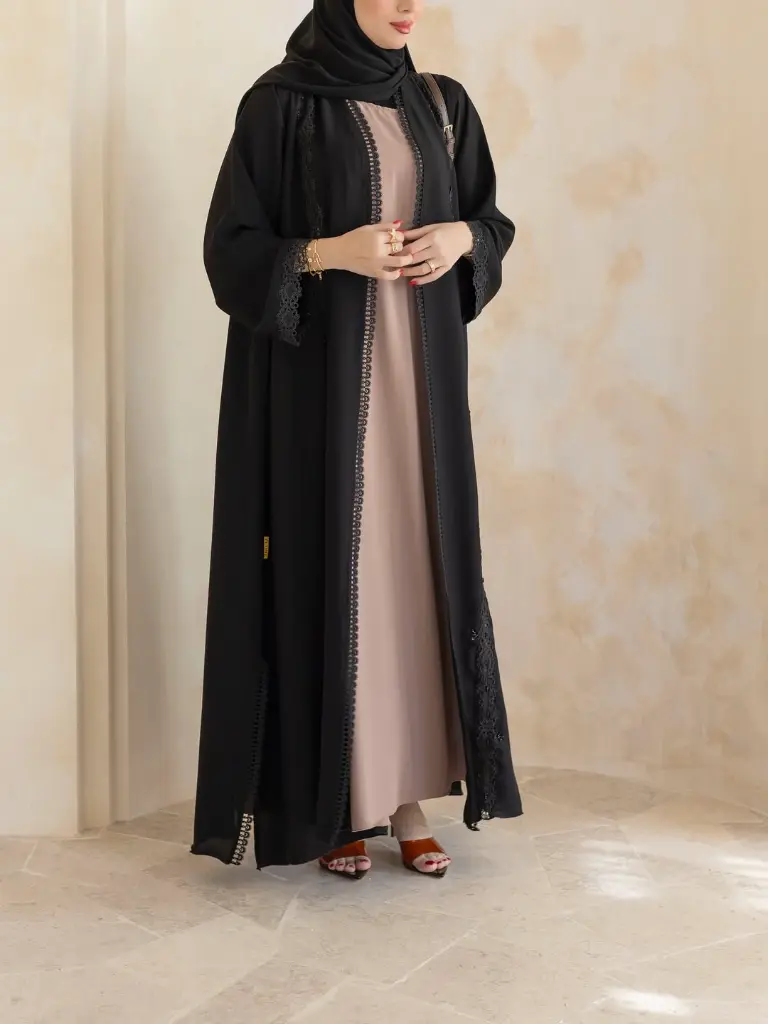__Abaya Code- p215Abaya Price-37🇴🇲🇧🇭370🇸🇦🇶🇦🇦🇪32🇰🇼عباية للمناسبات قماشها بارد و فيها  (3).webp