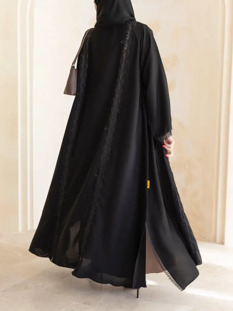 __Abaya Code- p215Abaya Price-37🇴🇲🇧🇭370🇸🇦🇶🇦🇦🇪32🇰🇼عباية للمناسبات قماشها بارد و فيها .webp