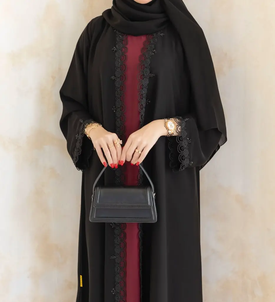 __Abaya Code- p212Abaya Price-34🇴🇲🇧🇭340🇸🇦🇶🇦🇦🇪29🇰🇼_القماش انترنت و فيها دانتيل من الا (3).webp