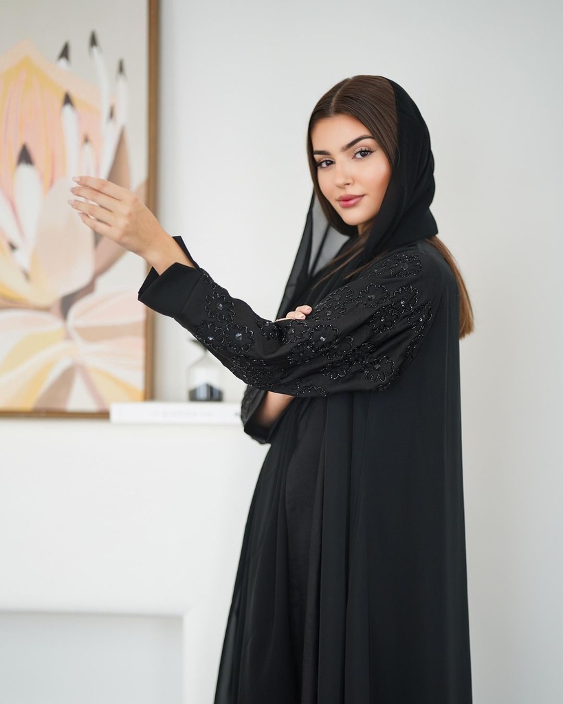 Amna AlGhaithi Abaya