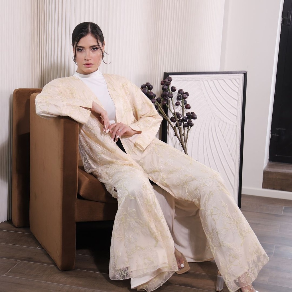 Buthaina Line Abaya
