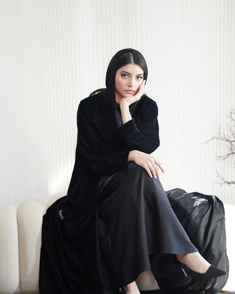 Amna Al Ghaithi Abaya