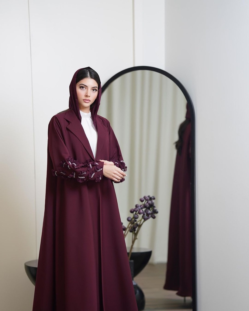 Amna Al Ghaithi Abaya 