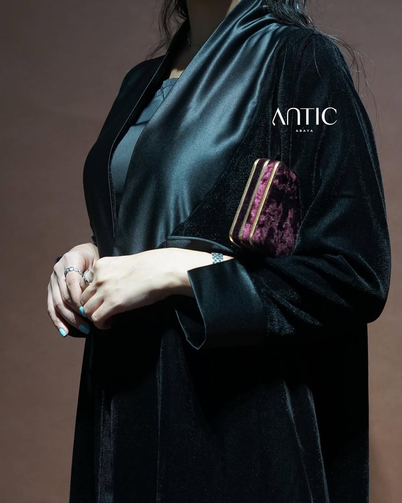 Antic Abaya