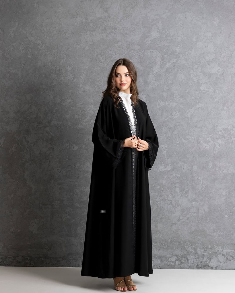 Amna Al Ghaithi Abaya 