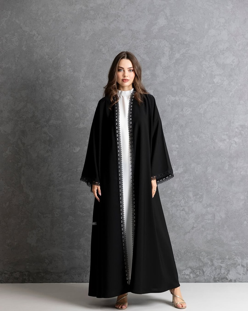 Amna Al Ghaithi Abaya 