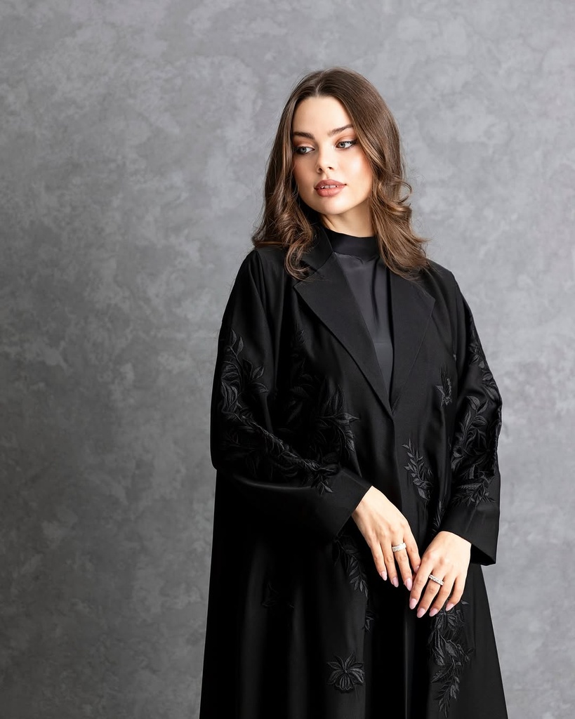 Amna Al Ghaithi Abaya 