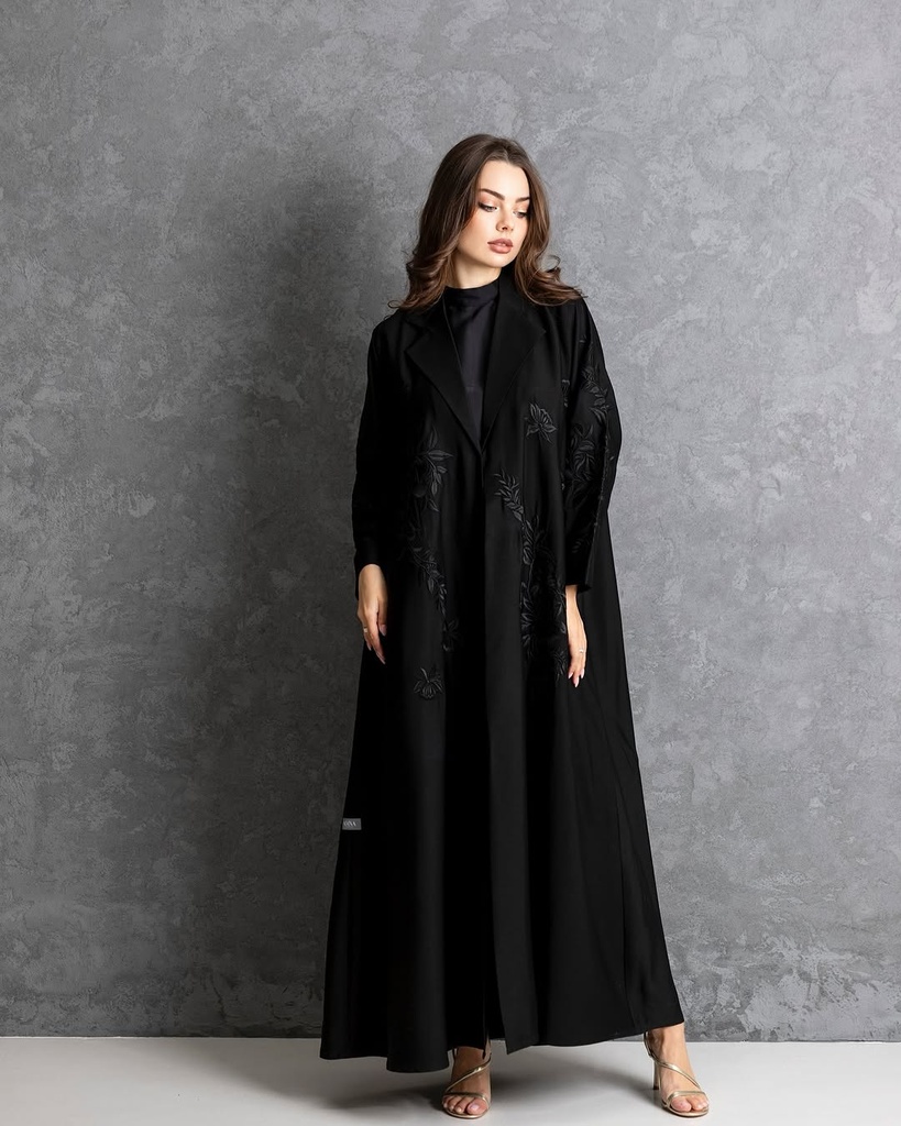 Amna Al Ghaithi Abaya 