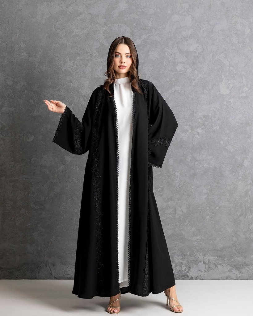Amna Al Ghaithi Abaya 