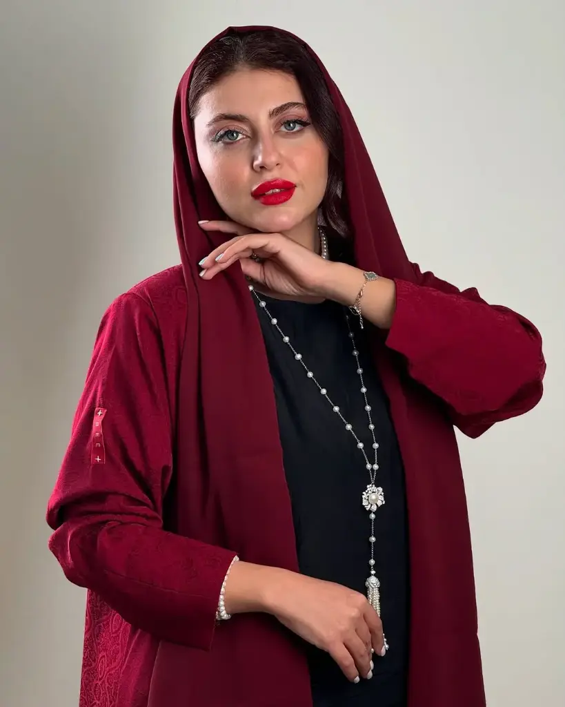 Bee Abaya