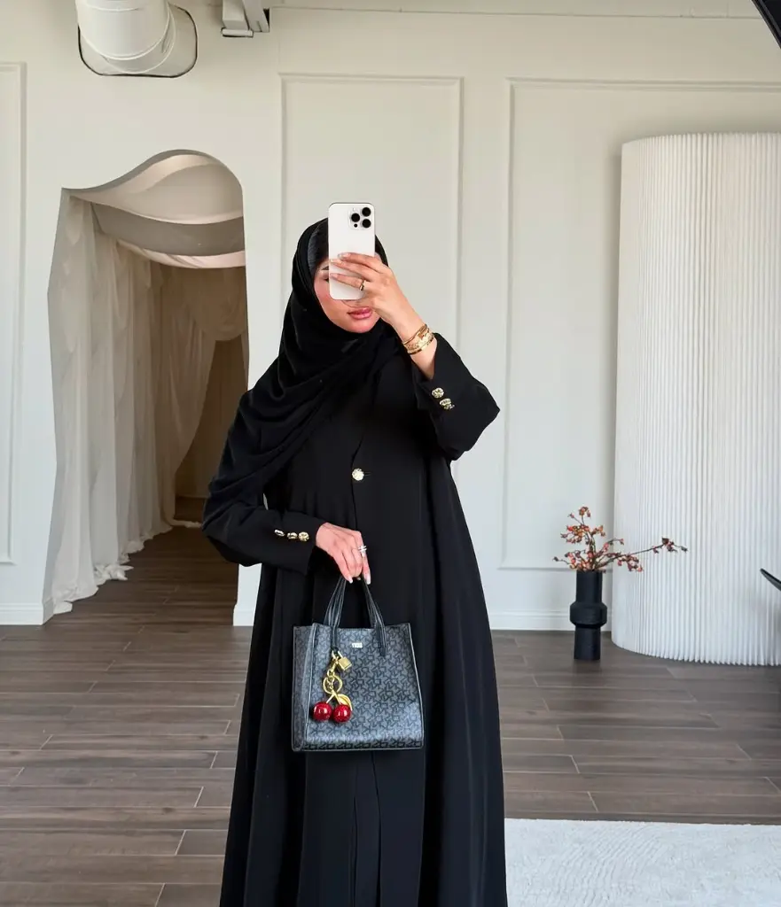 3in Abaya