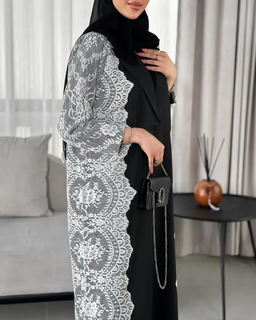 3in Abaya