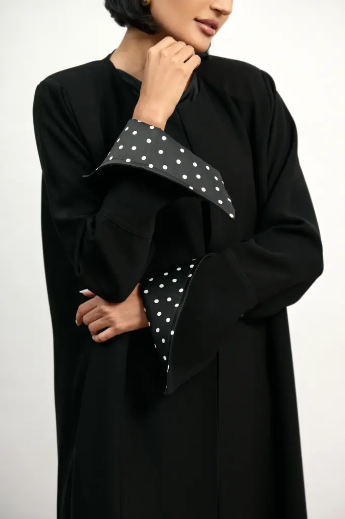 Stella Line Abaya