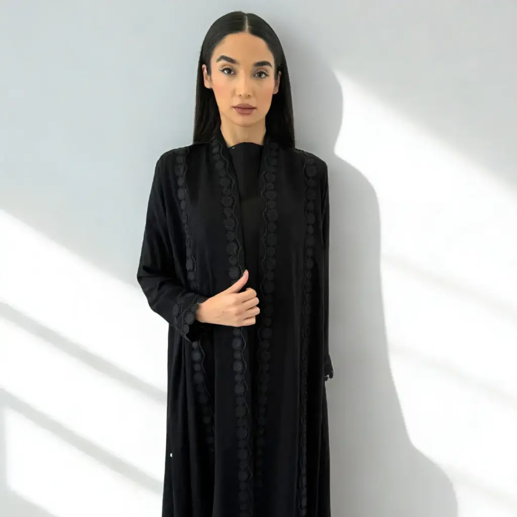 F6 عباءة باي