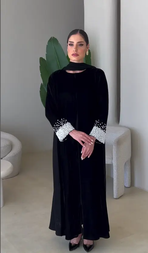 عباية مون ديزاين