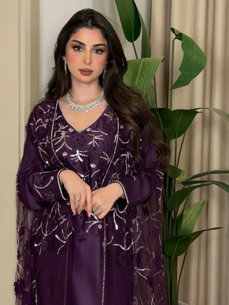 فستان تام