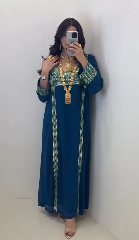 فستان تشيري