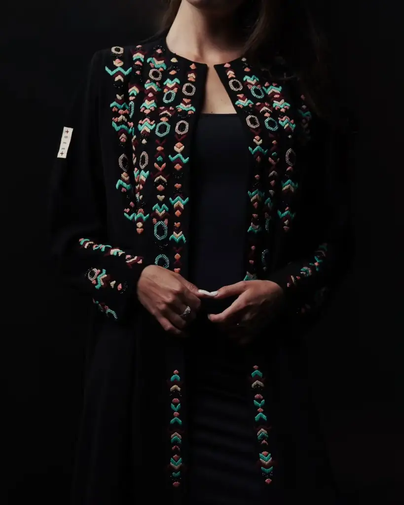 Bee Abaya