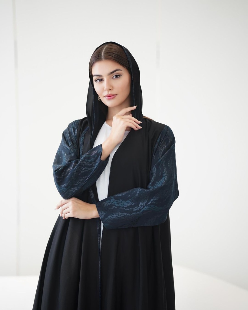 Amna AlGhaithi Abaya