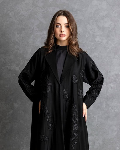Amna Al Ghaithi Abaya 