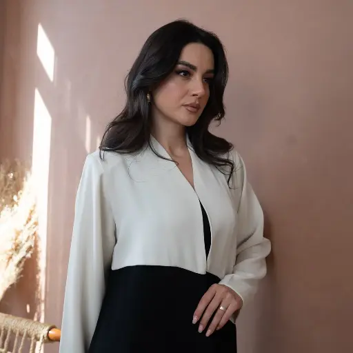Buthaina Line Abaya