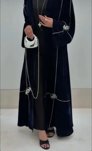 عباية ليميتد باي شيخة